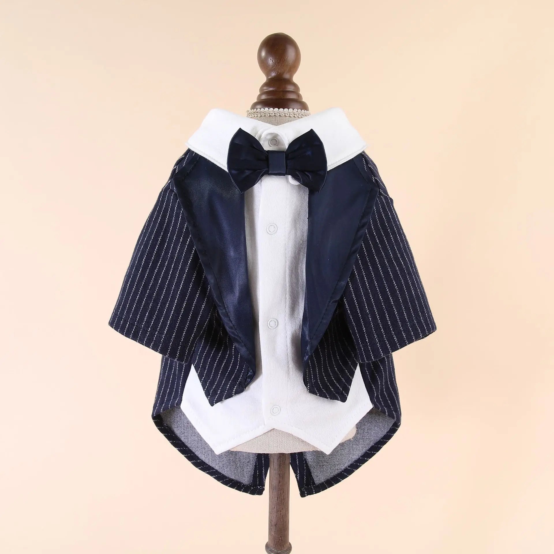 Roupa para Cães e Gatos Terno com Gravata Borboleta - Roupinha Formal para Casamentos, Festas e Eventos