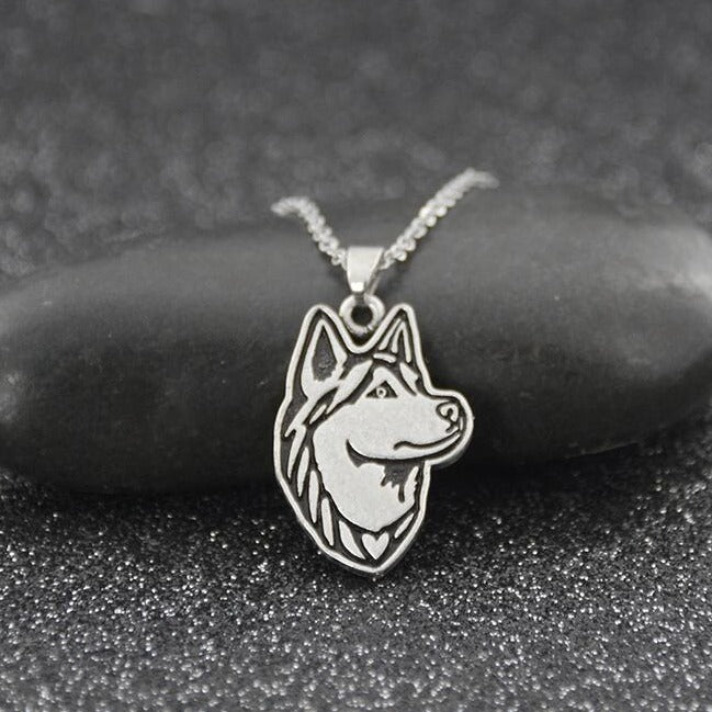 Colar com Pingente de cachorro da raça Husky Siberiano