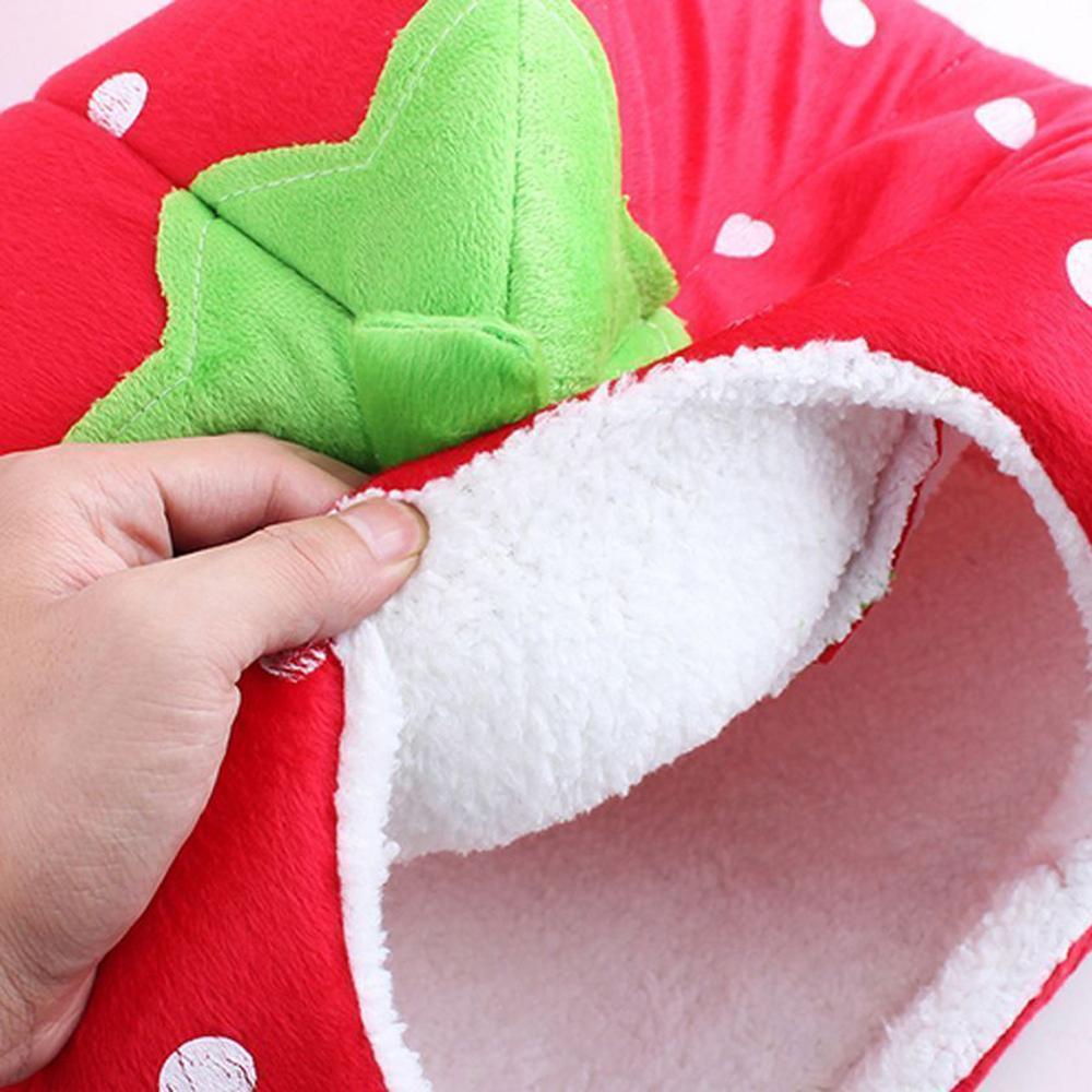 Cama e Toquinha para gatos em formato de Moranguinho