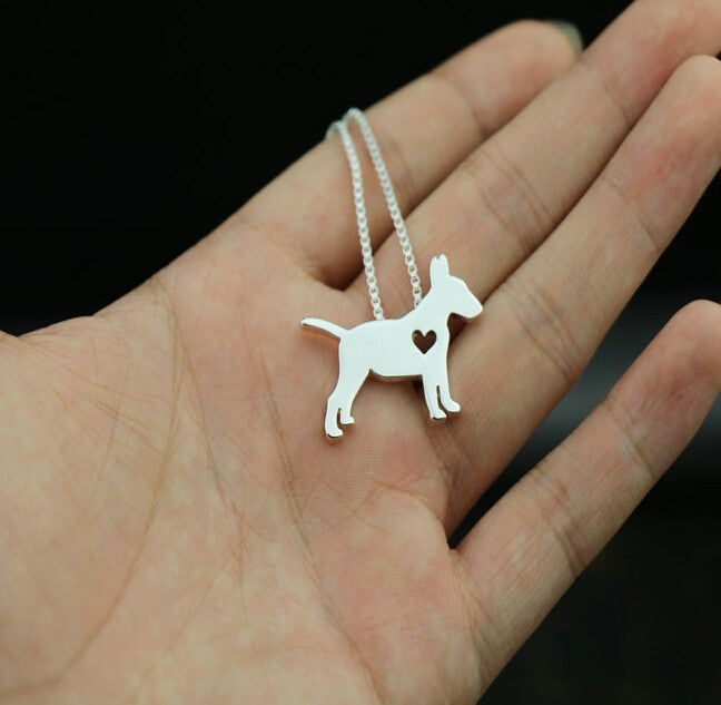 Colar com pingente da raça Bull Terrier